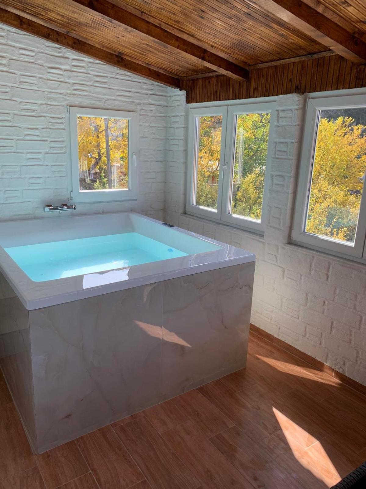 FOREST VIEW ELISAVET