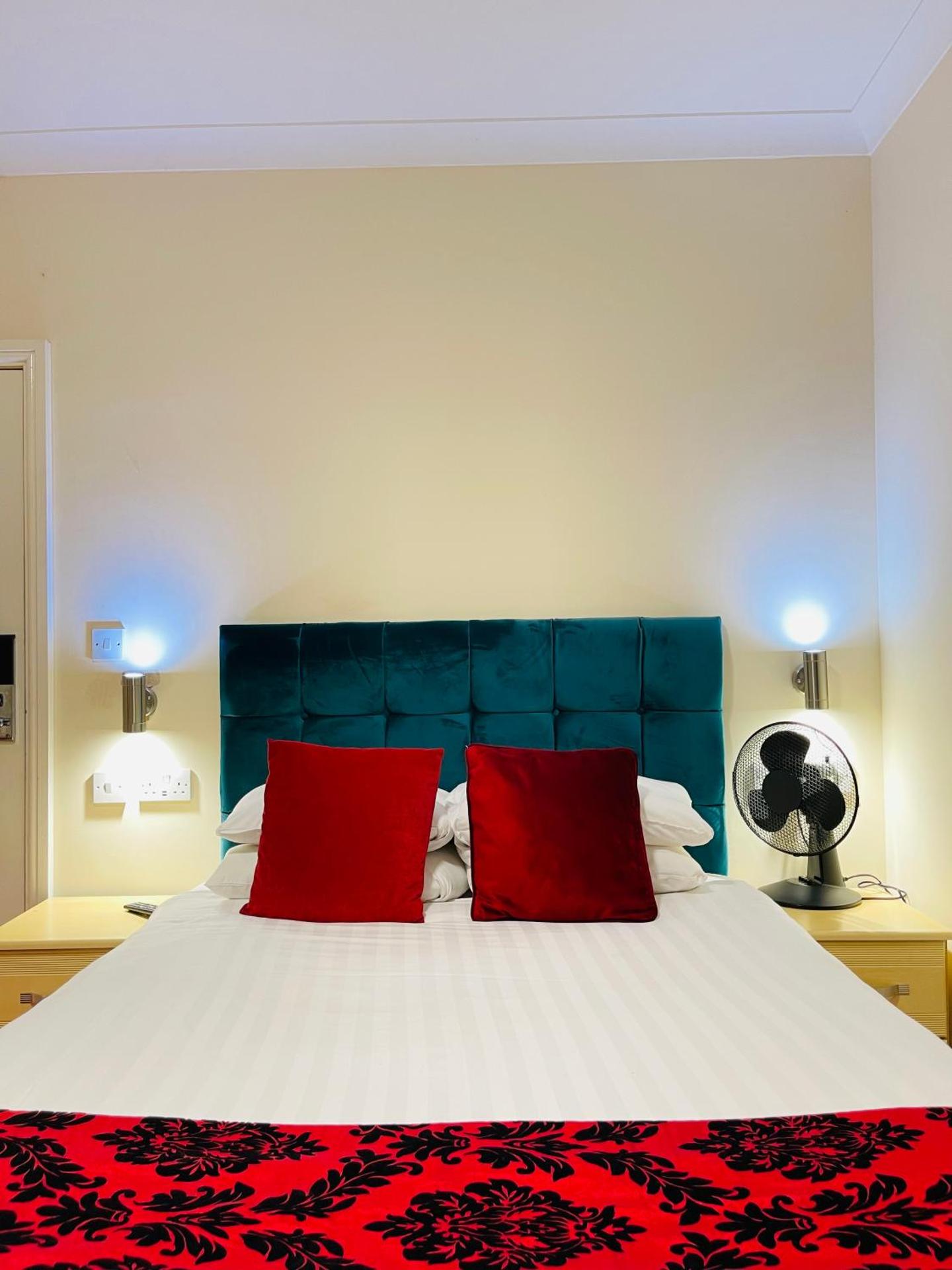 Trivelles Park Hotel