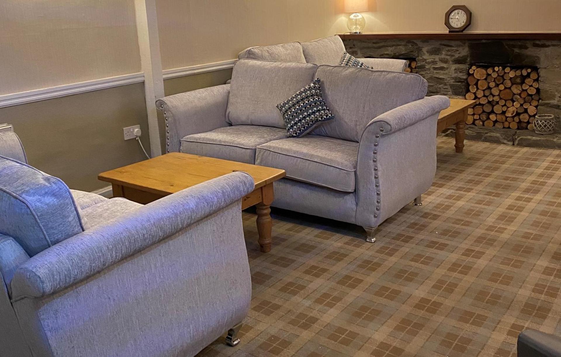 Communal lounge/ TV room