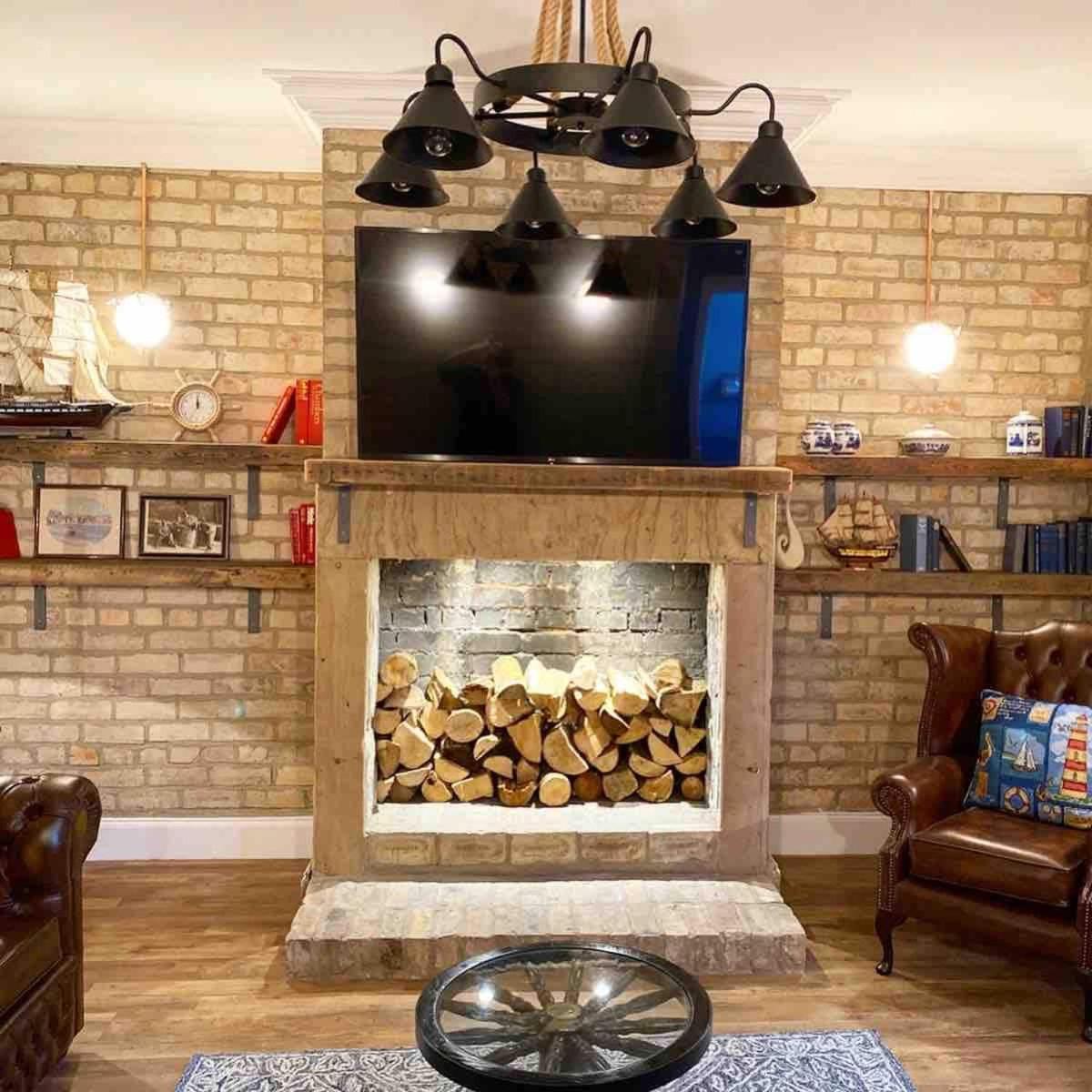 The Captains Nook-Hot tub