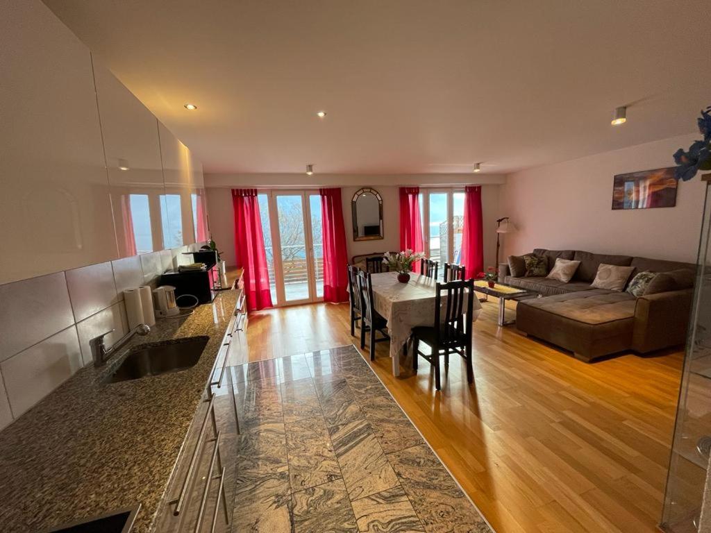 Abendrot - Direct lake view