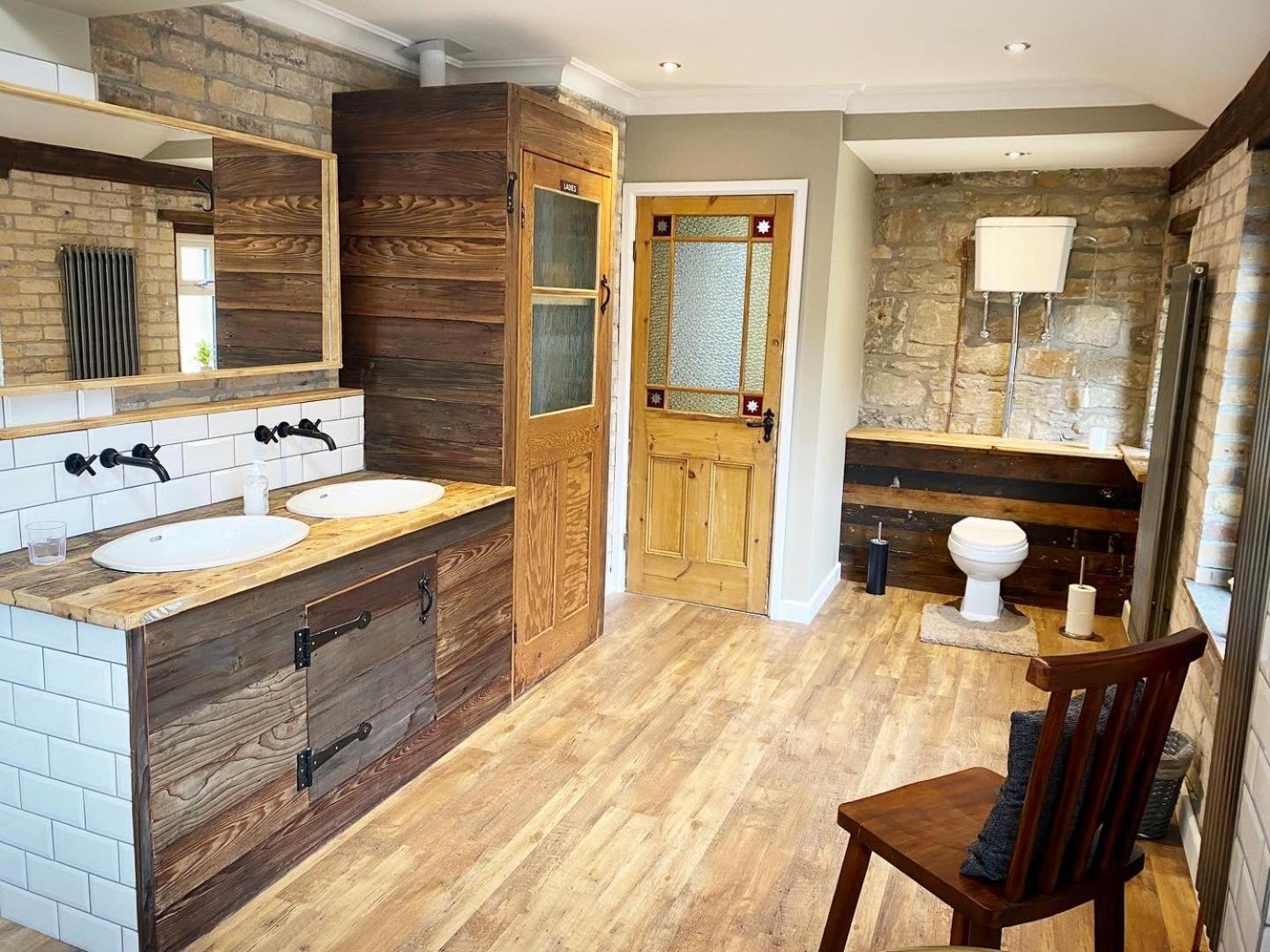 Farndale House-Hot tub