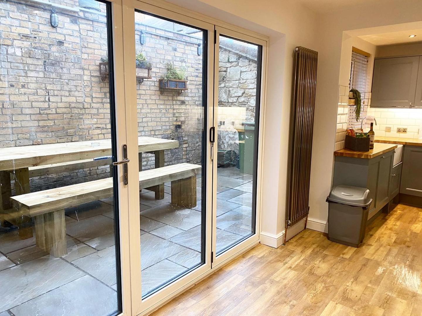 Farndale House-Hot tub