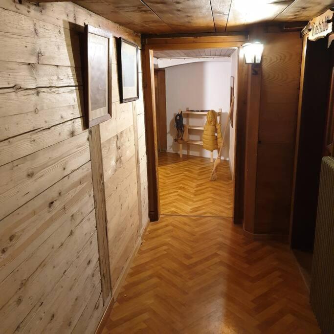 WHITE HOME IN AESCHI BEI SPIEZ