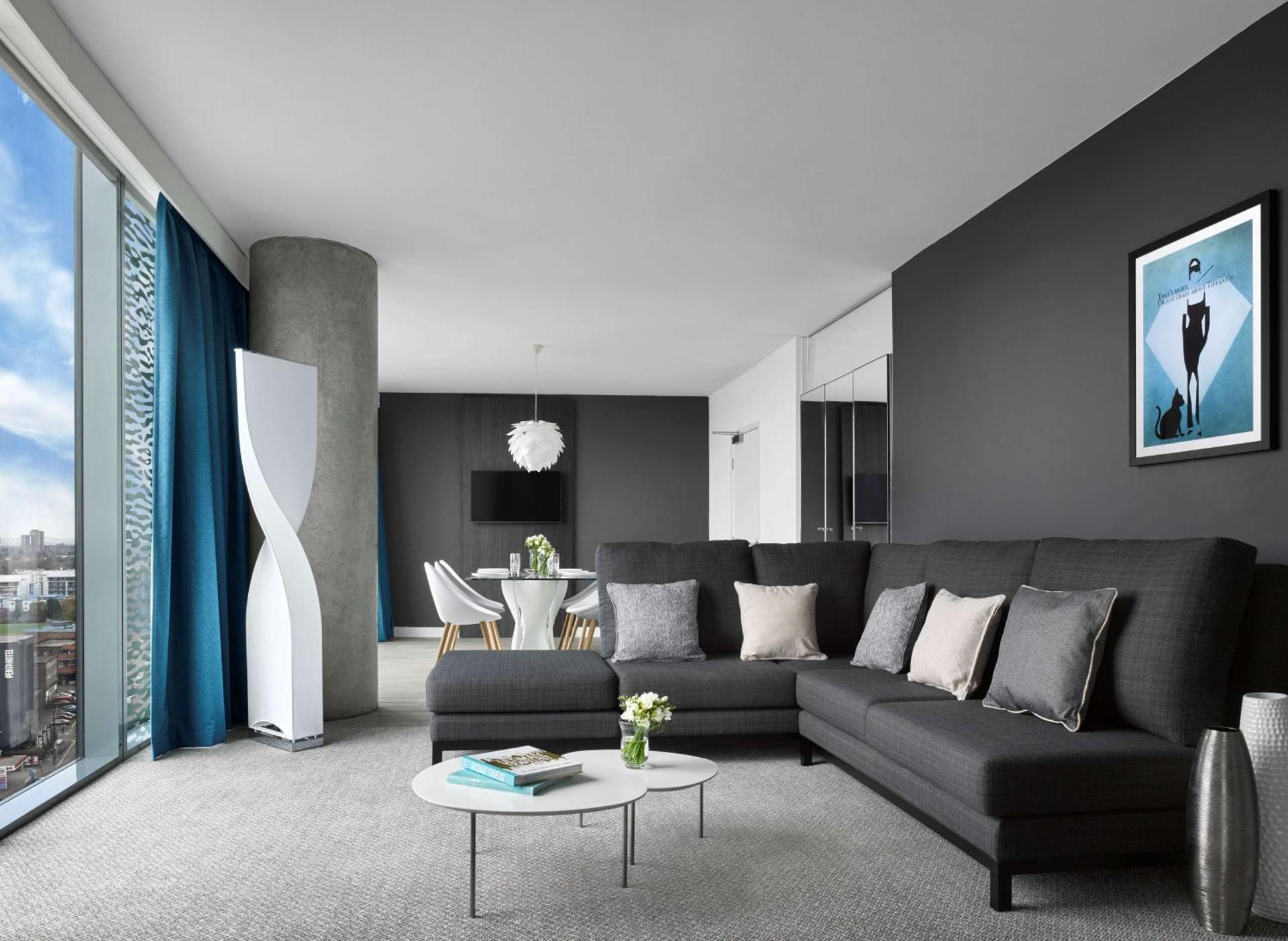 Photo of the whole room