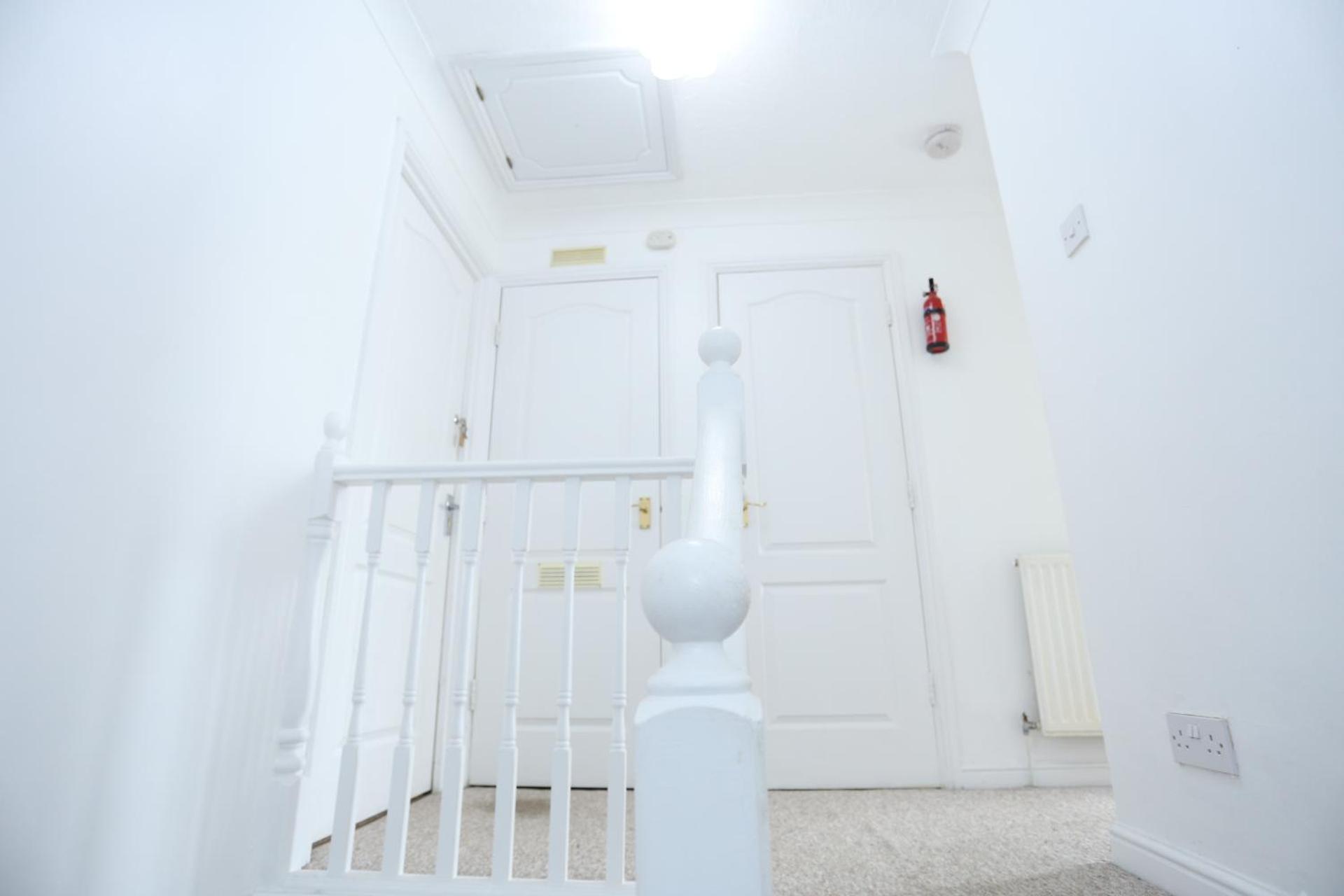 Cosy Room with en-suite bathroom and shared kitchen