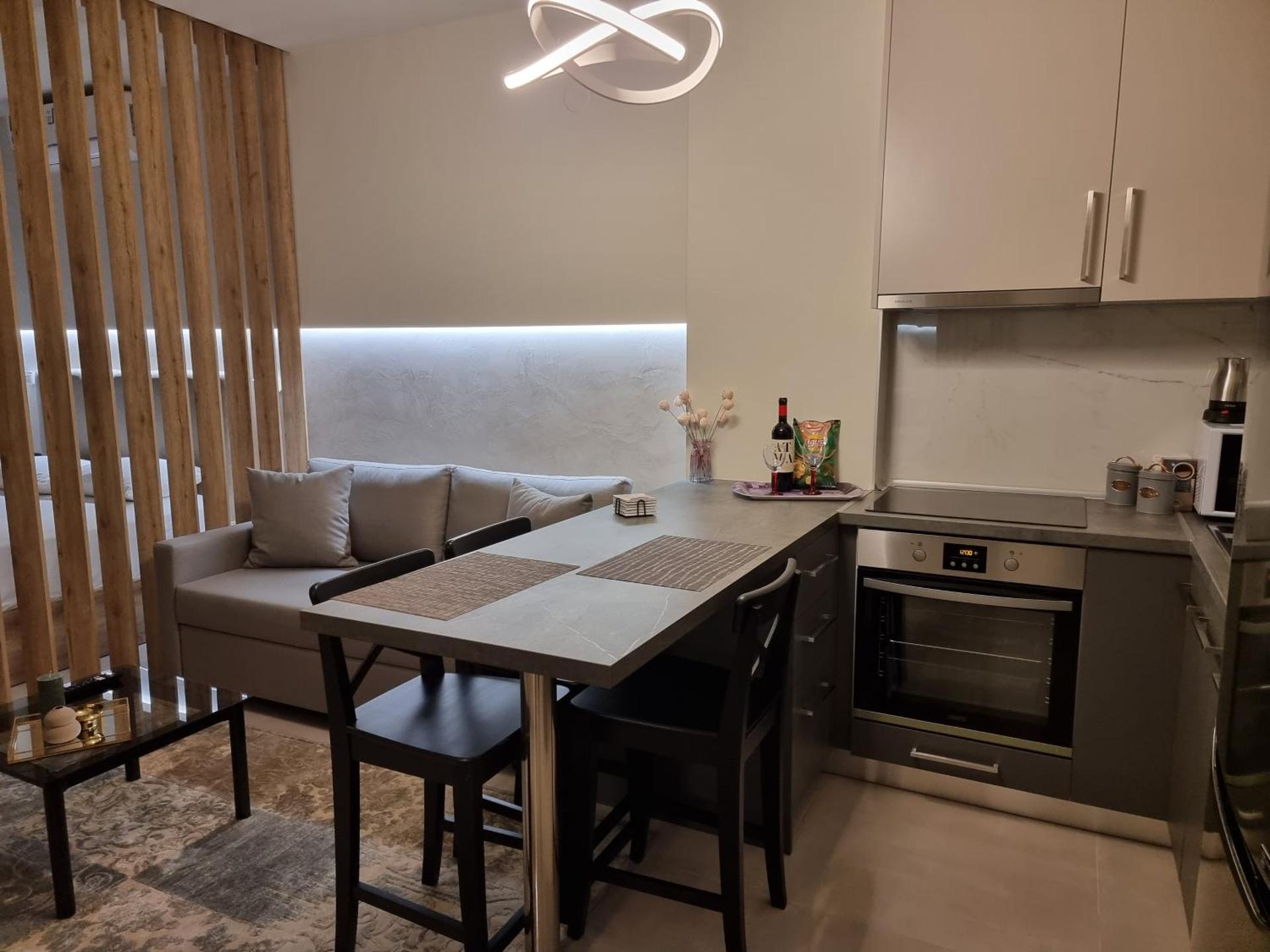 Iris City Center Premium Studio