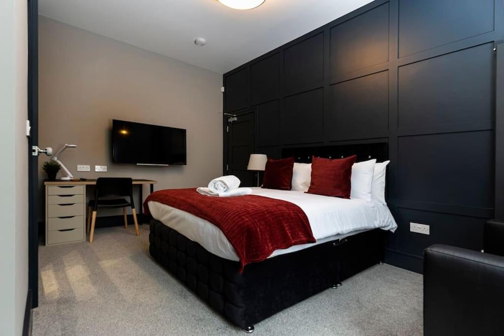BOOTique House - Luxury Group Accommodation in Wakefield