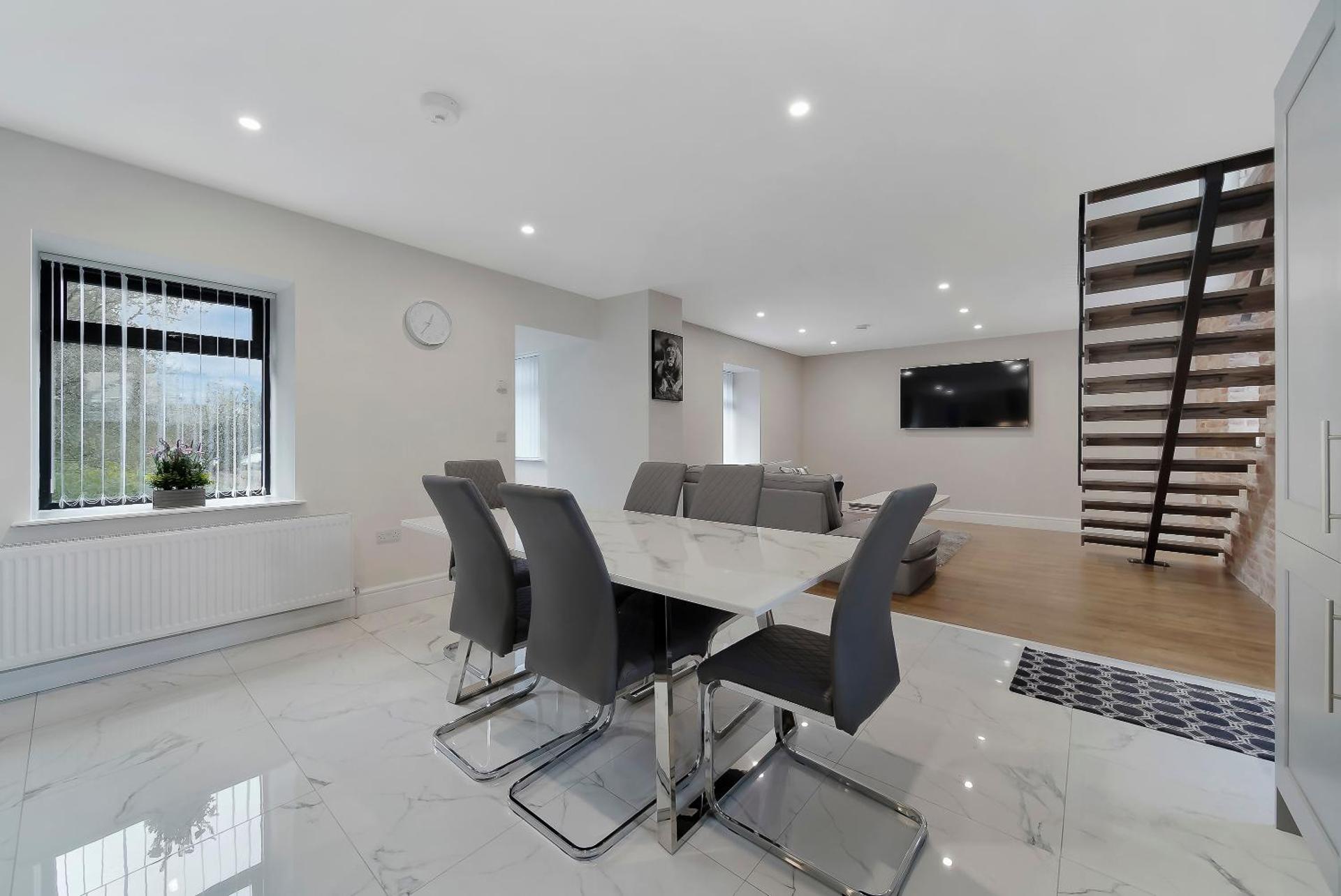 Glenside Abbey 'Sleeping 7 guests'