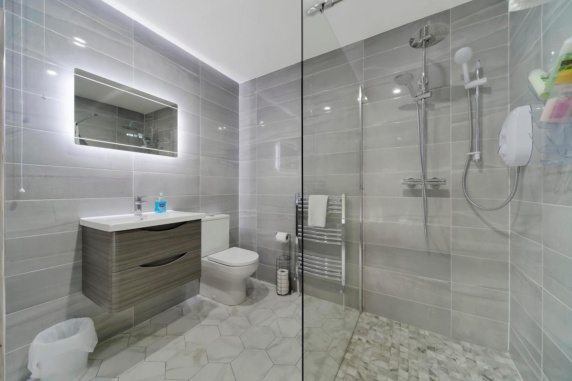 Glenside Abbey 'Sleeping 7 guests'