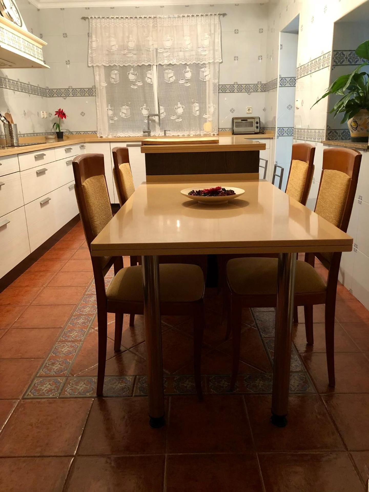 Casa grande con piscina