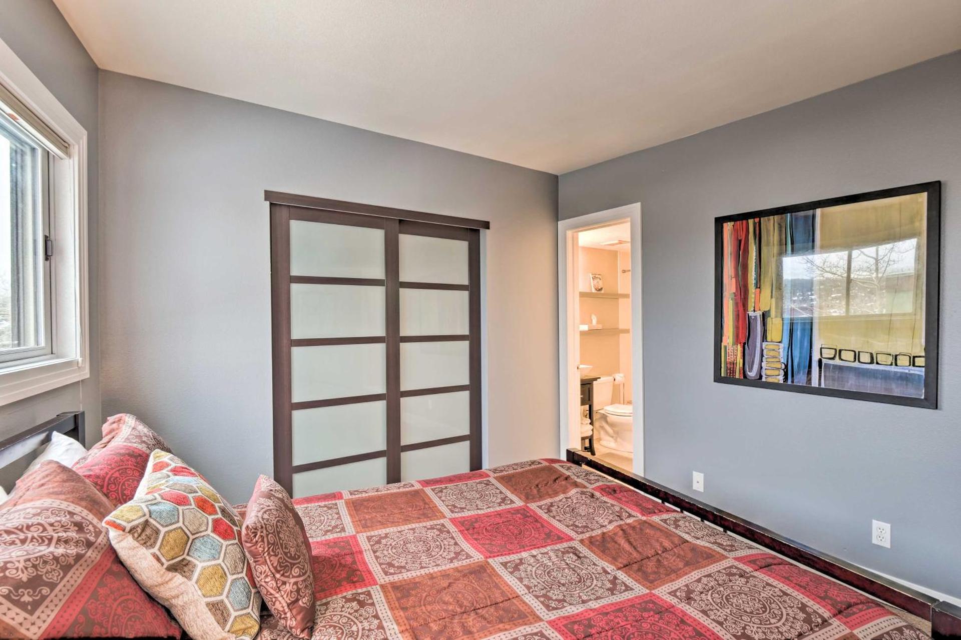 Walk to Chair Lift Mtn-View Breckenridge Condo