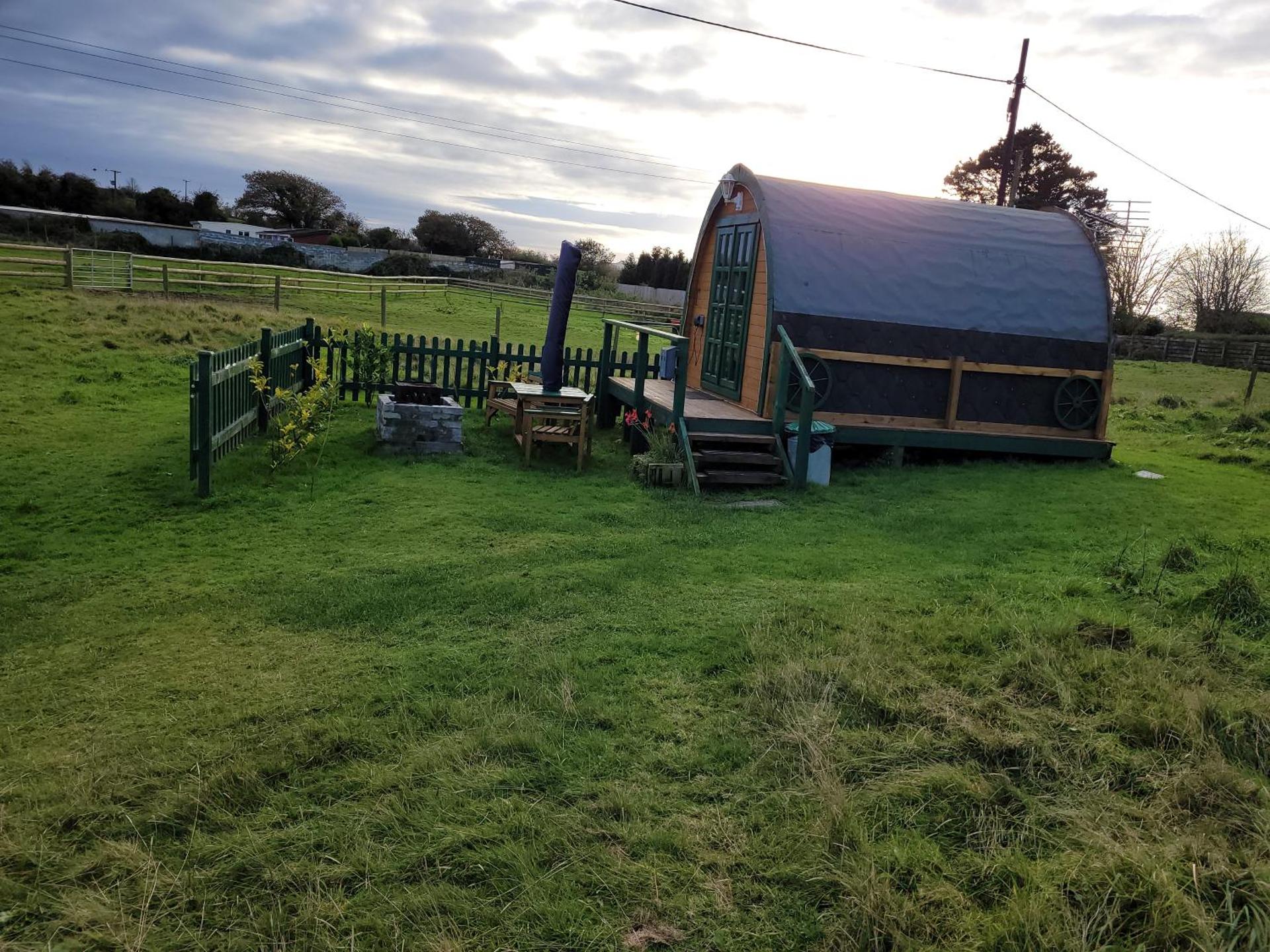 St Austell Glamping Pod with Spa Pool and Pets Ok