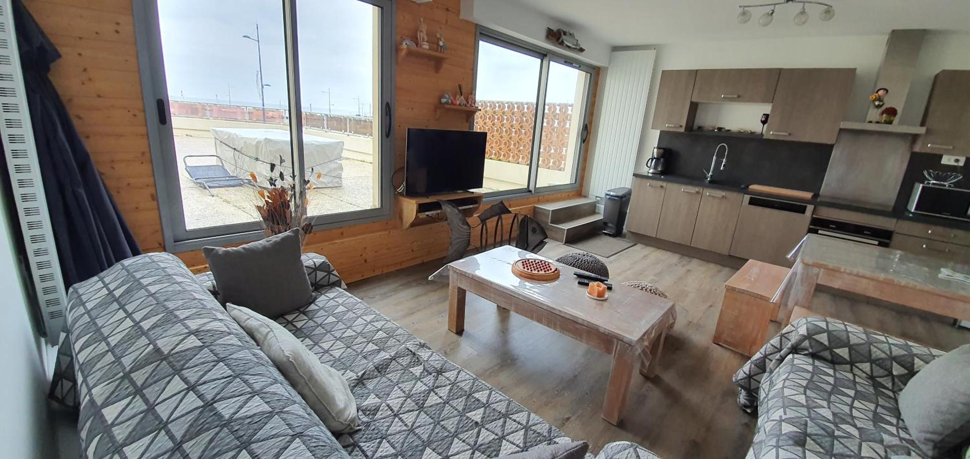 Appartement vue sur mer et port