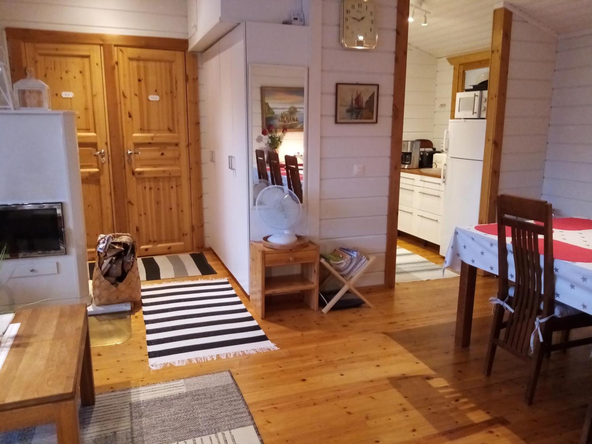 Paritalomökki Lomariihi 10