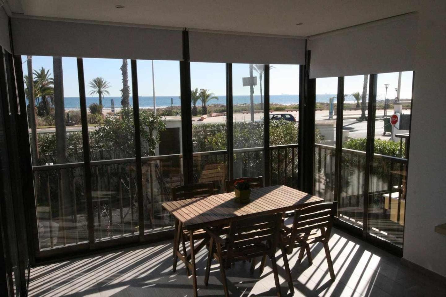 Minva apartamento junto al mar