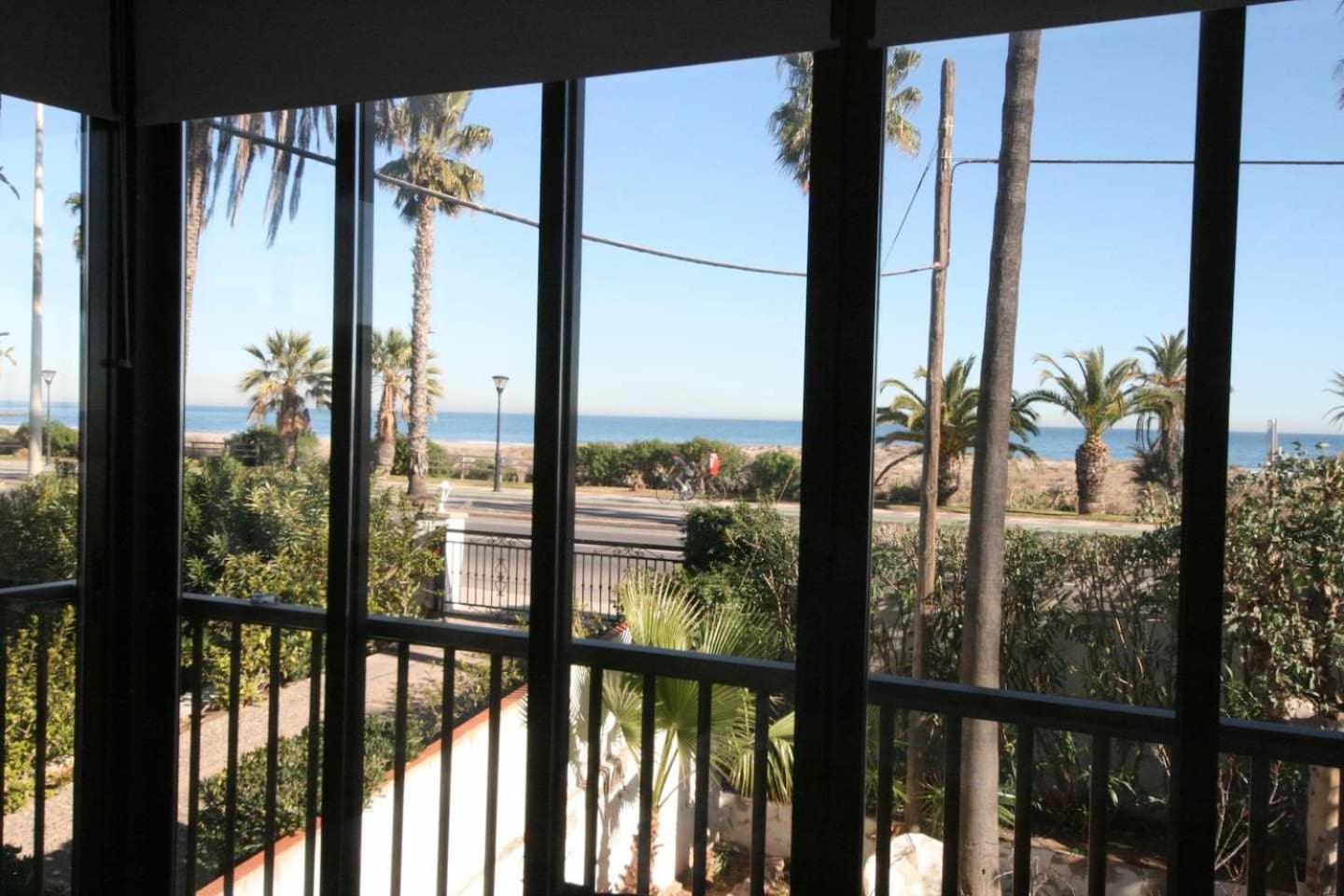 Minva apartamento junto al mar