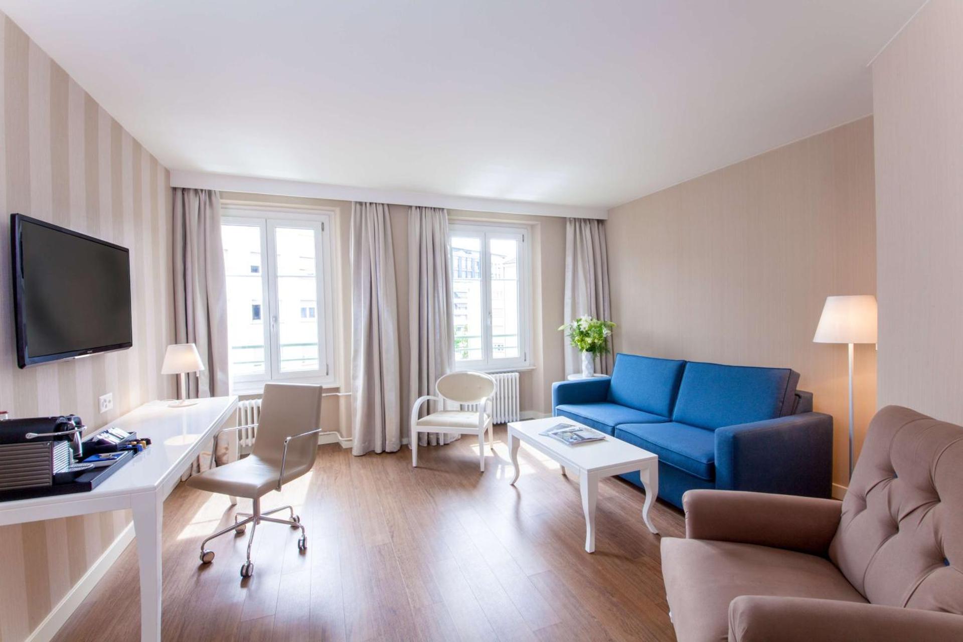 Photo of the whole room