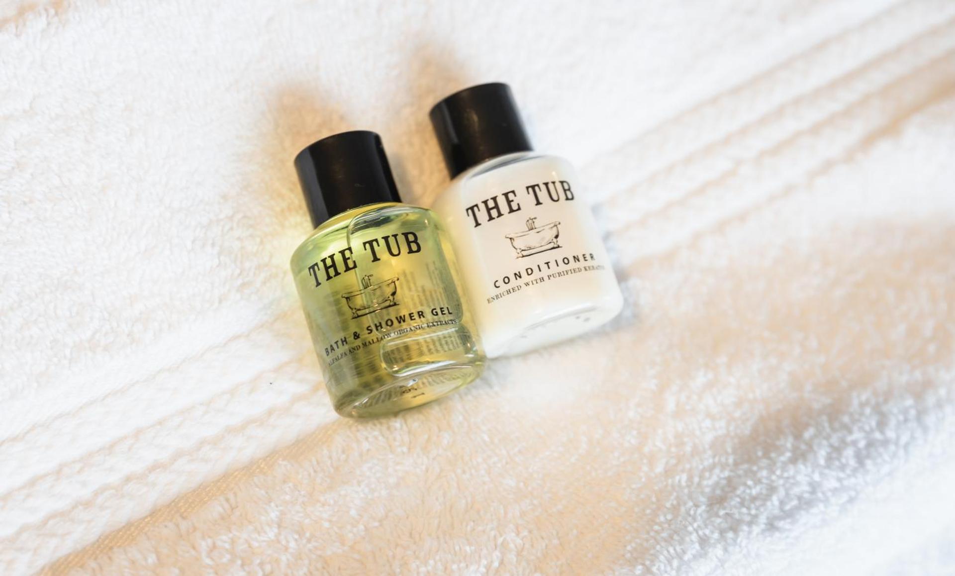 BEST PRICE! Perfect Gunwharf Accommodation - 5 single beds or Kingsize FREE PARKING