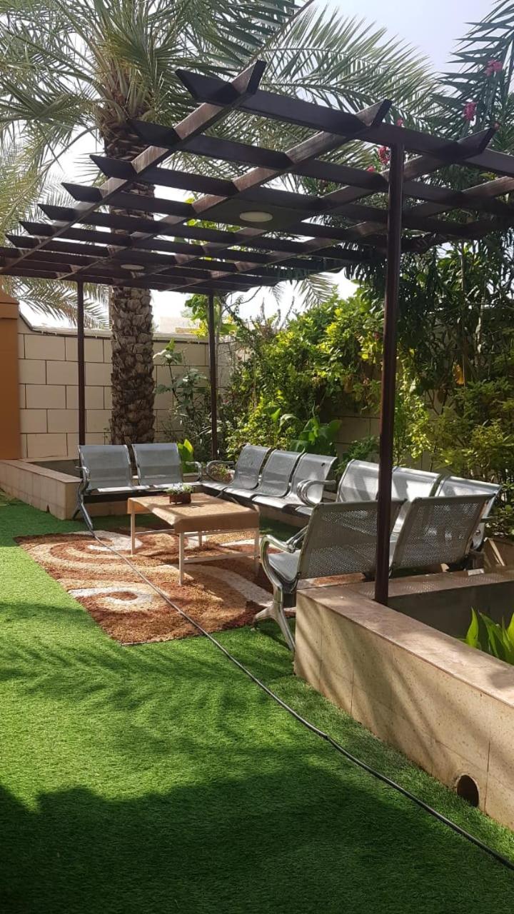 Al Naaman Bin Al Munther Guest House