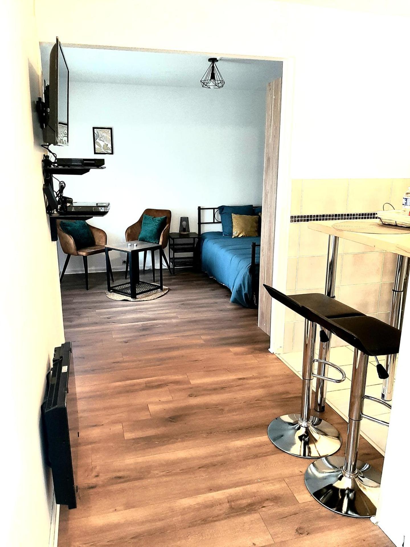 Photo of the whole room