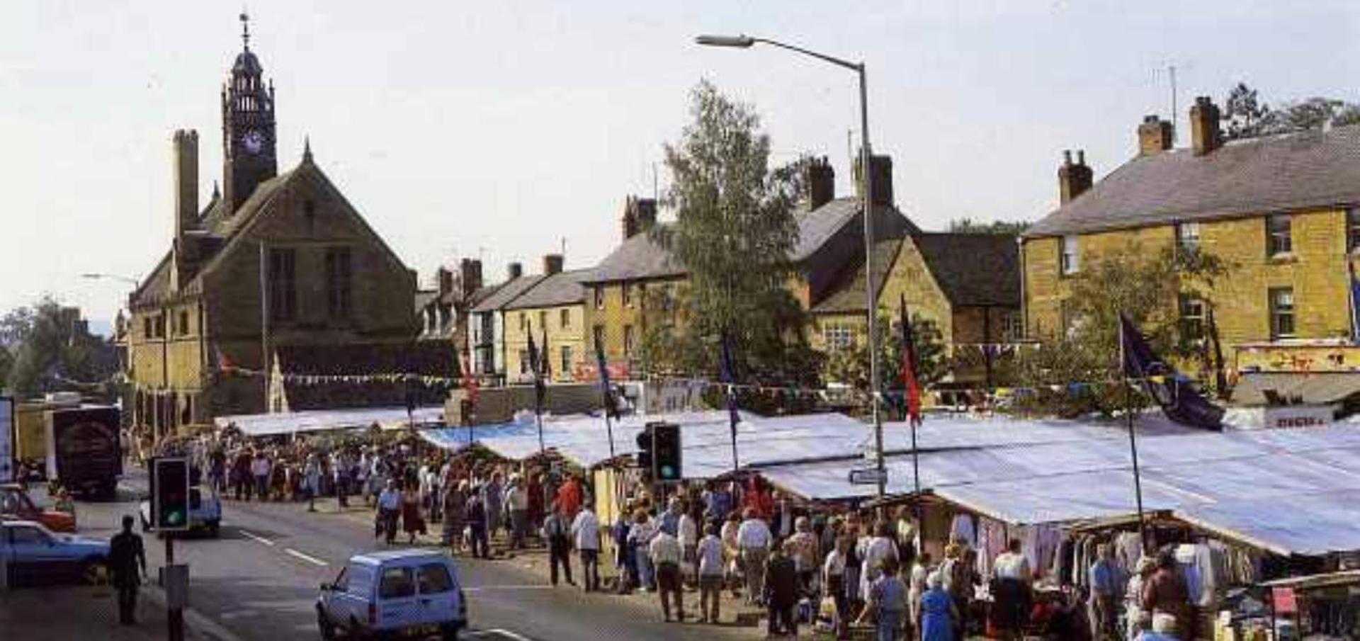 Siam cottage guesthouse over 300 years old with Thai restaurant