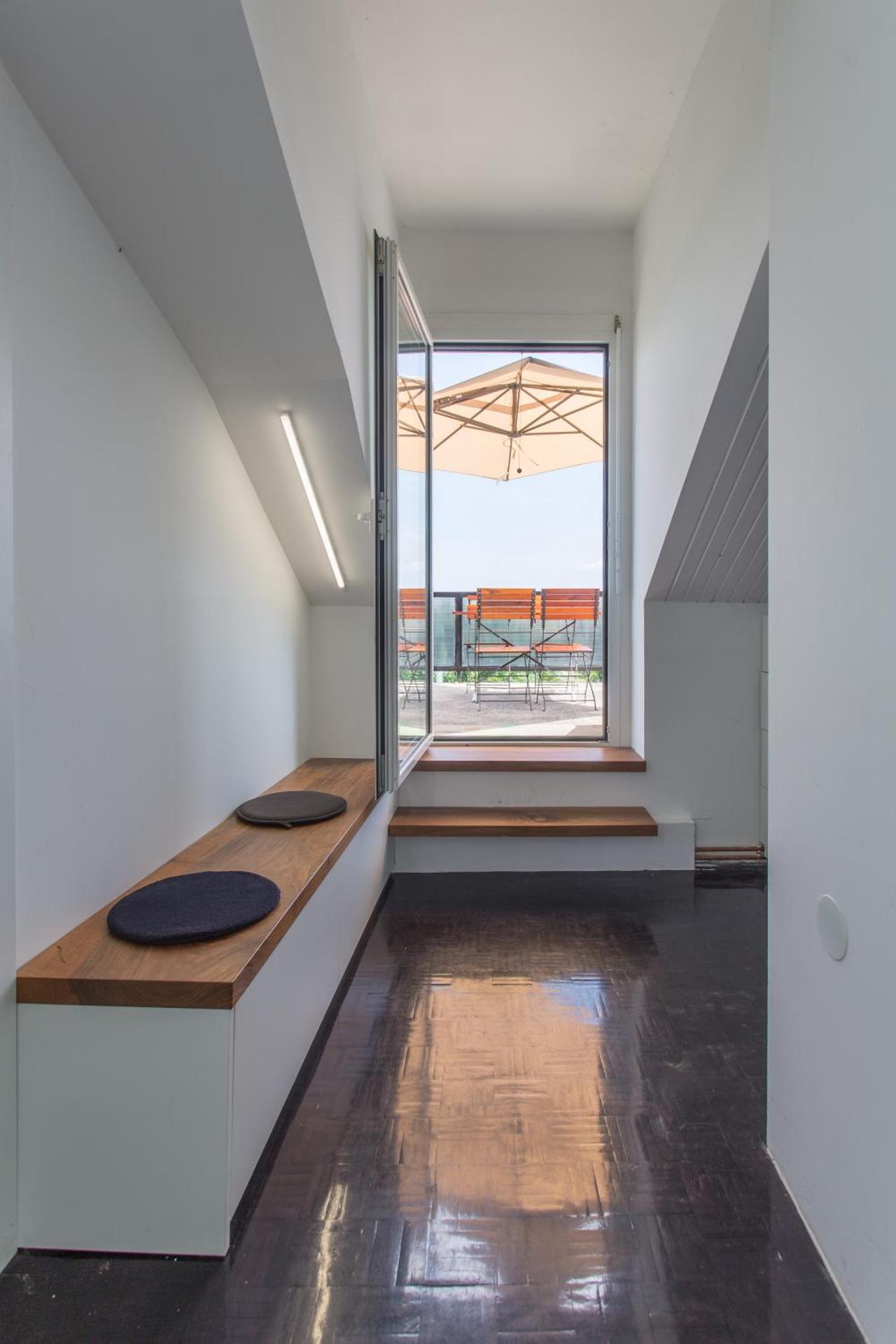 Lovely 3-bedroom Skyline Apartment