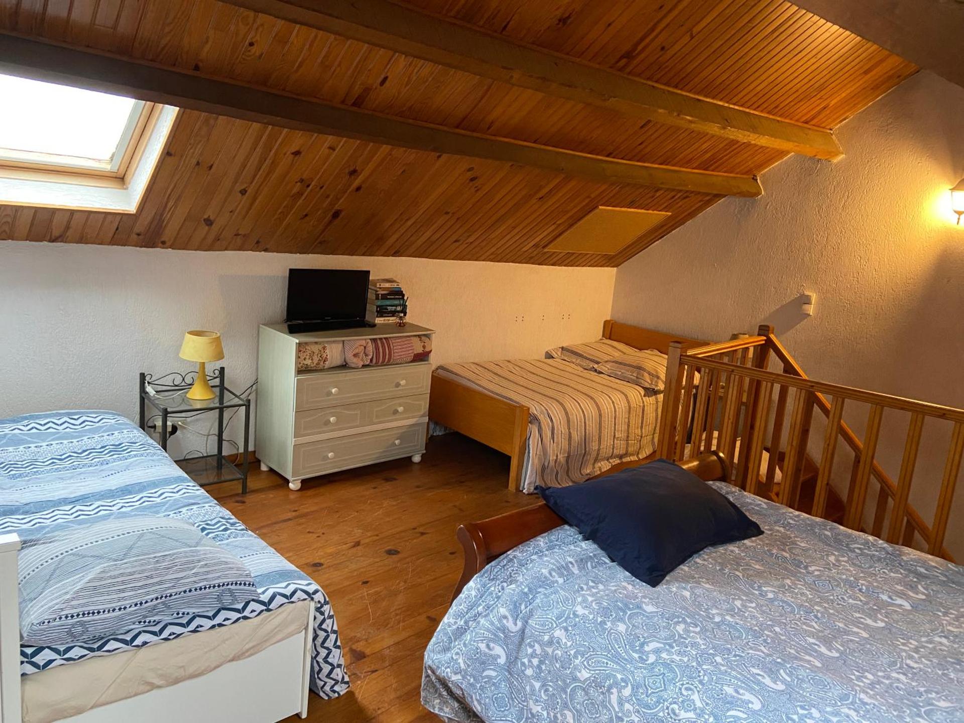 Maison au calme a l'orée du bois. Accès A13-A14