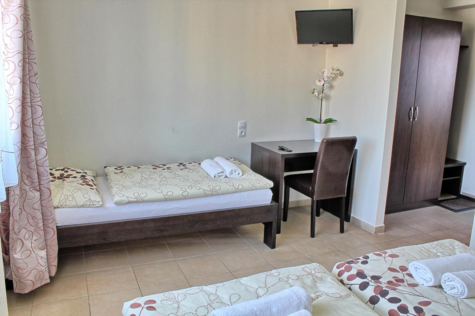 Triple Room with Bathroom