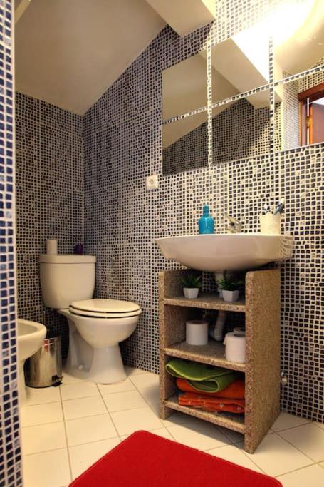 Pequena Casa rústica com piscina