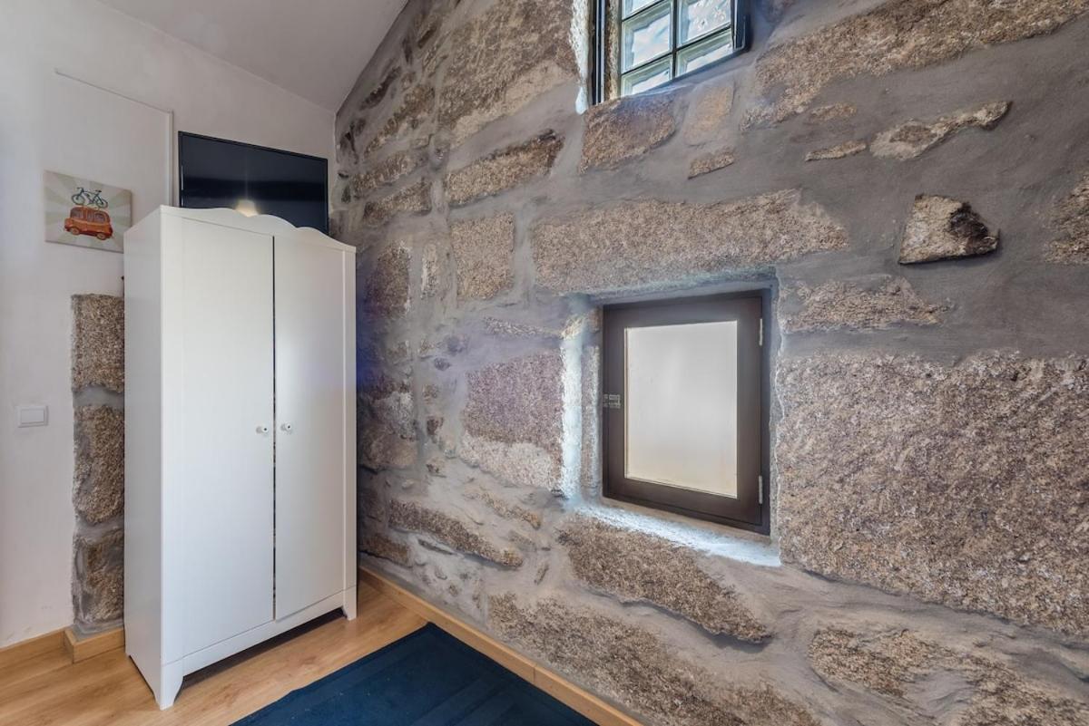 Pequena Casa rústica com piscina