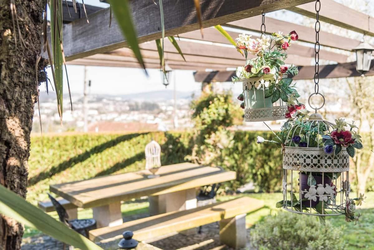 Pequena Casa rústica com piscina