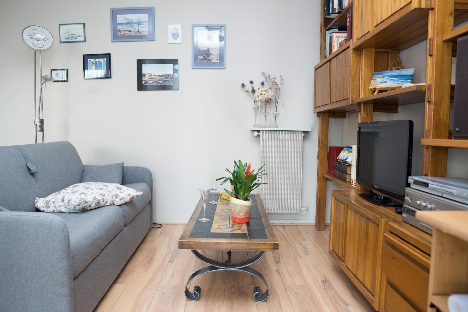 Communal lounge/ TV room