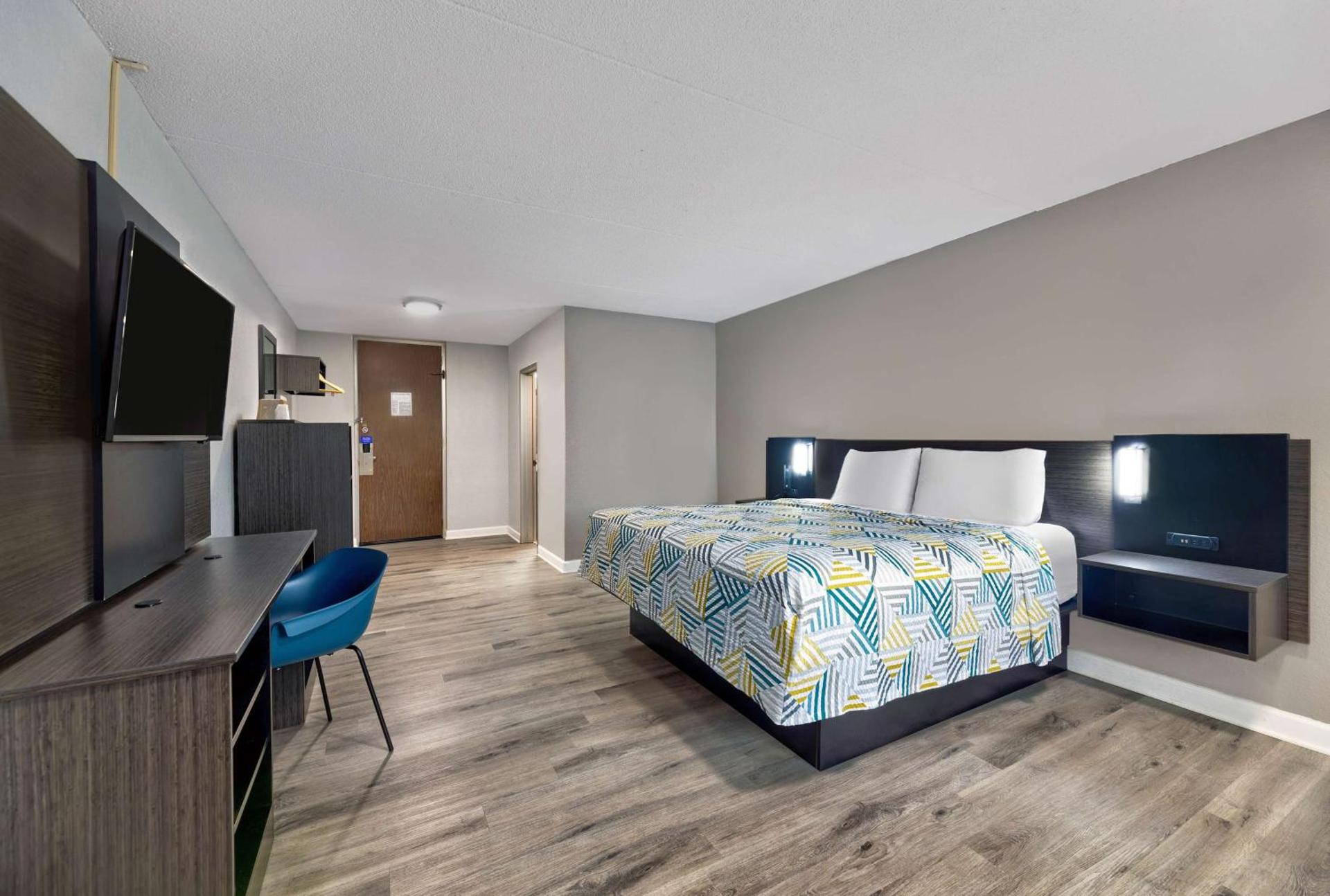 Photo of the whole room