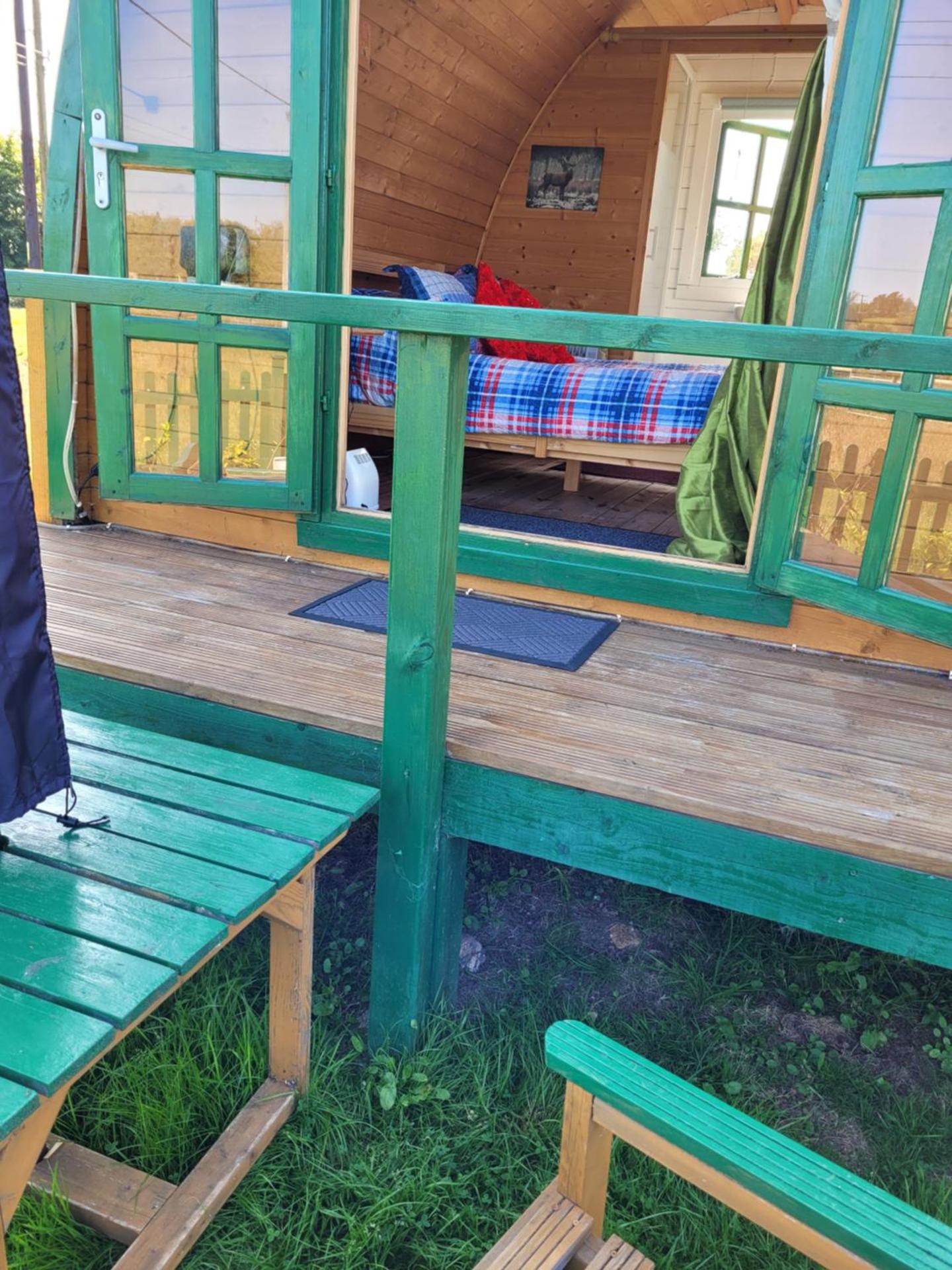 St Austell Glamping Pod with Spa Pool and Pets Ok