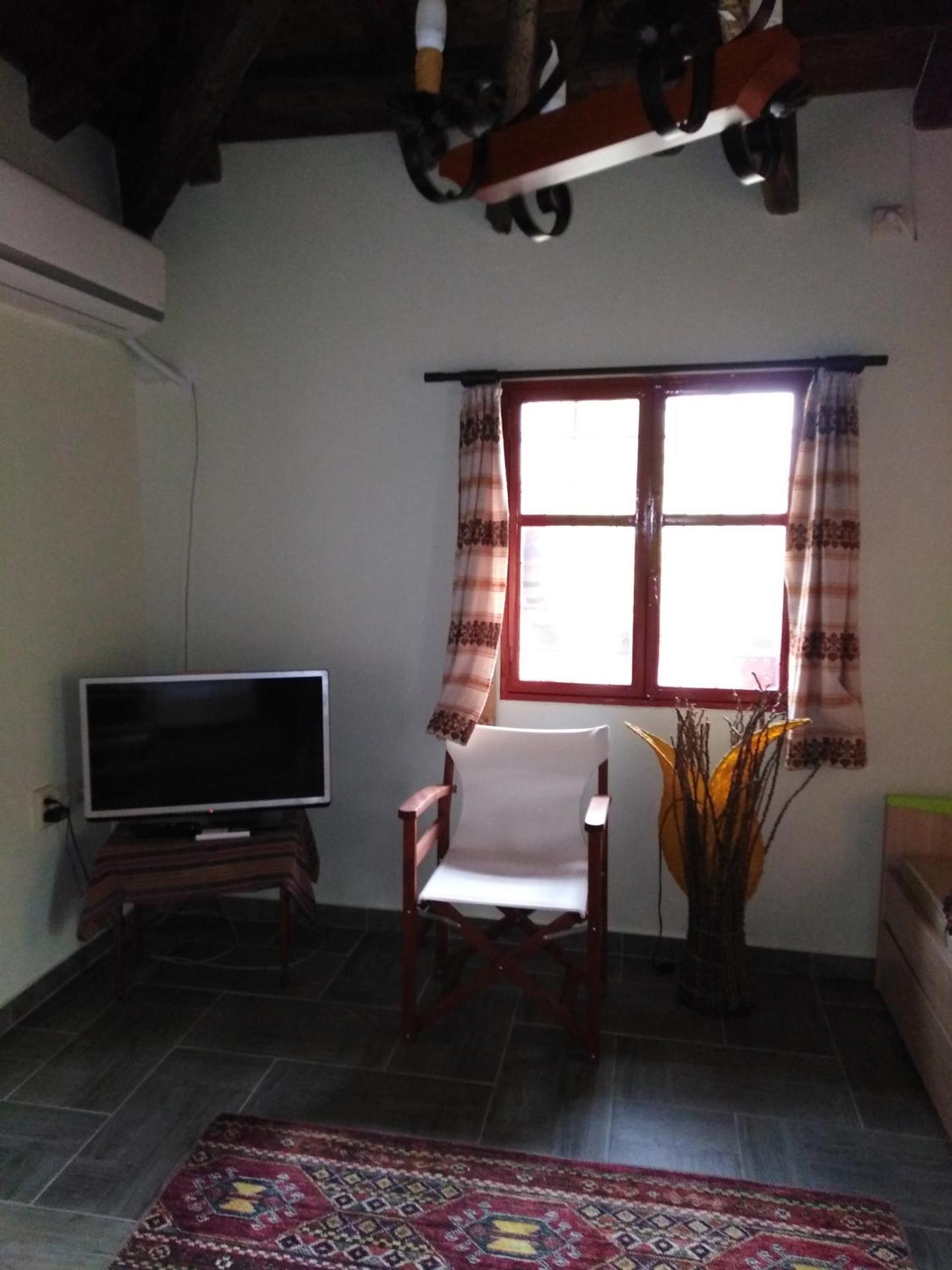 ΦΙΛΥΡΑ ΠΕΤΡΙΝΟ