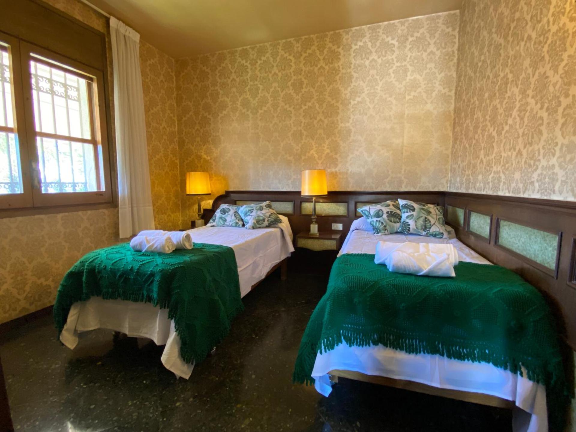 Villa Sitges El Ranch Amaizing Outdoor Areas Beaches at 5 minutes walk Sitges at 15 min drive AC Pool Jacuzzi & Garden XXL