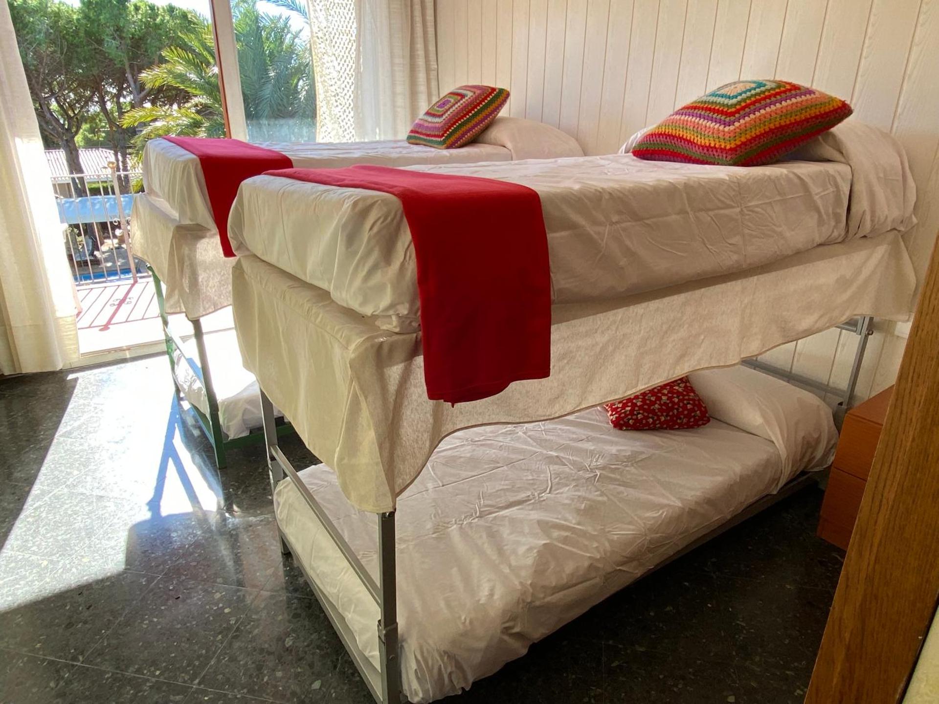 Villa Sitges El Ranch Amaizing Outdoor Areas Beaches at 5 minutes walk Sitges at 15 min drive AC Pool Jacuzzi & Garden XXL