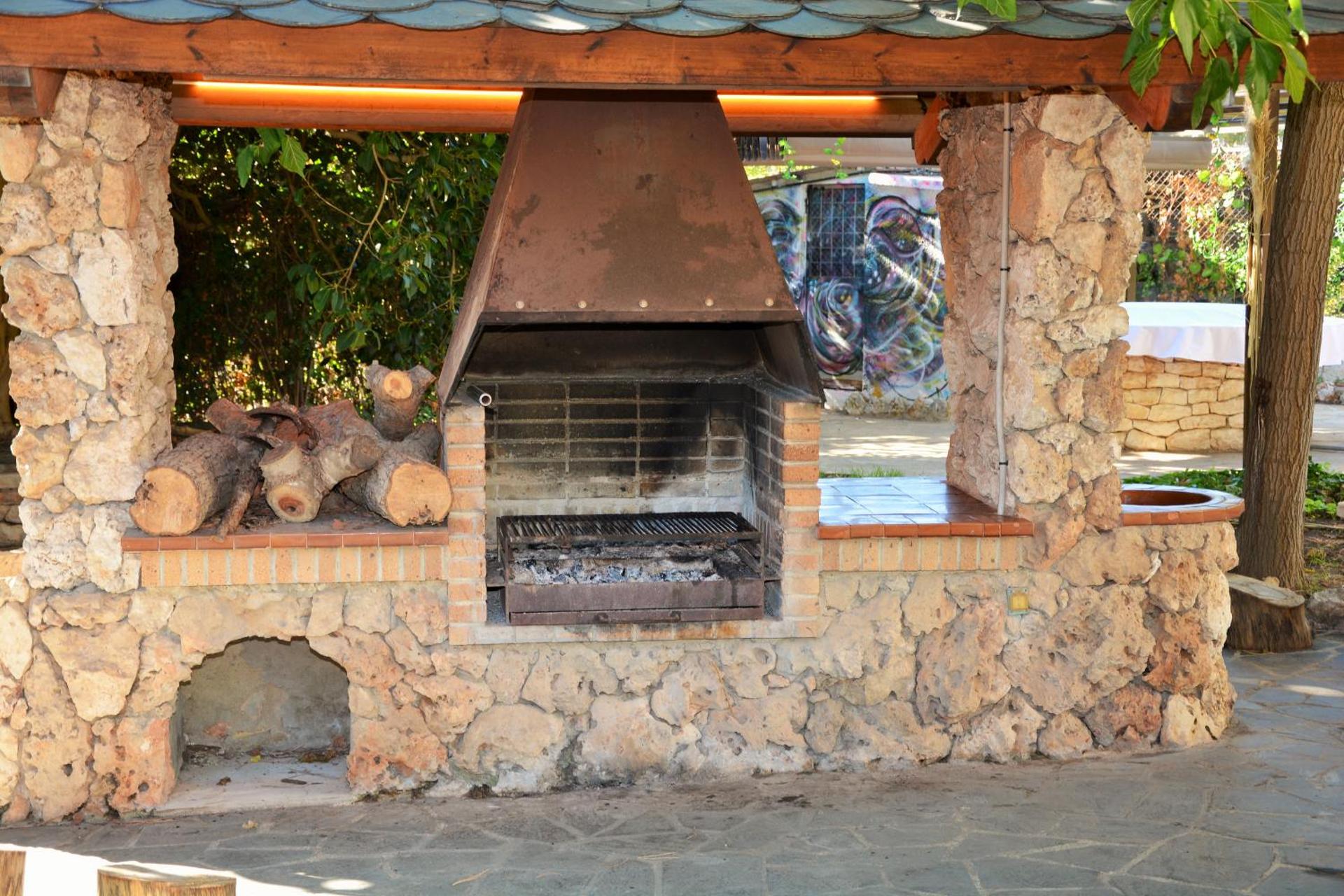 Villa Sitges El Ranch Amaizing Outdoor Areas Beaches at 5 minutes walk Sitges at 15 min drive AC Pool Jacuzzi & Garden XXL