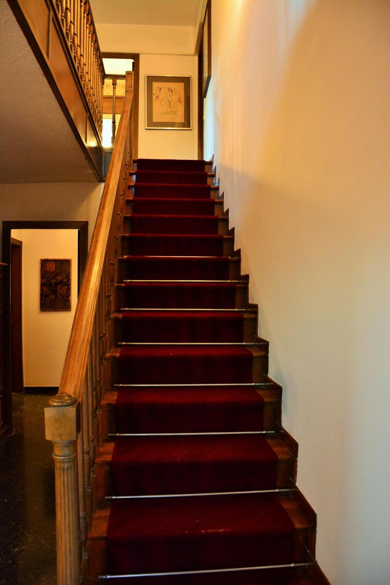 Villa Sitges El Ranch Amaizing Outdoor Areas Beaches at 5 minutes walk Sitges at 15 min drive AC Pool Jacuzzi & Garden XXL