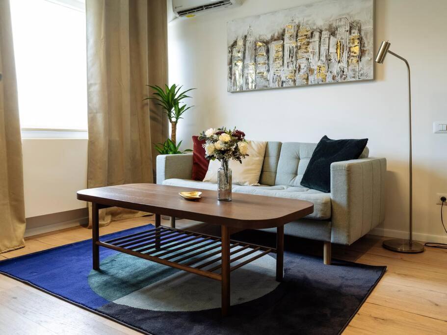 Sunny Modern Studio - Cismigiu Park & Old Town