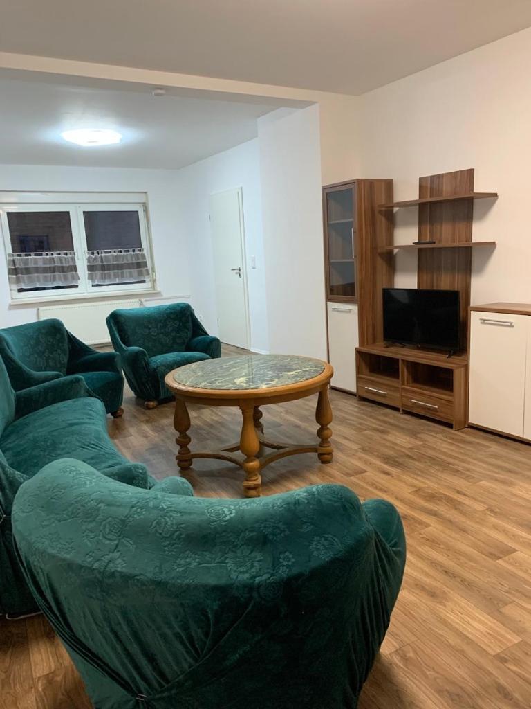 Monteurzimmer Oberlistingen Zweibettzimmer mit 2 Bädern