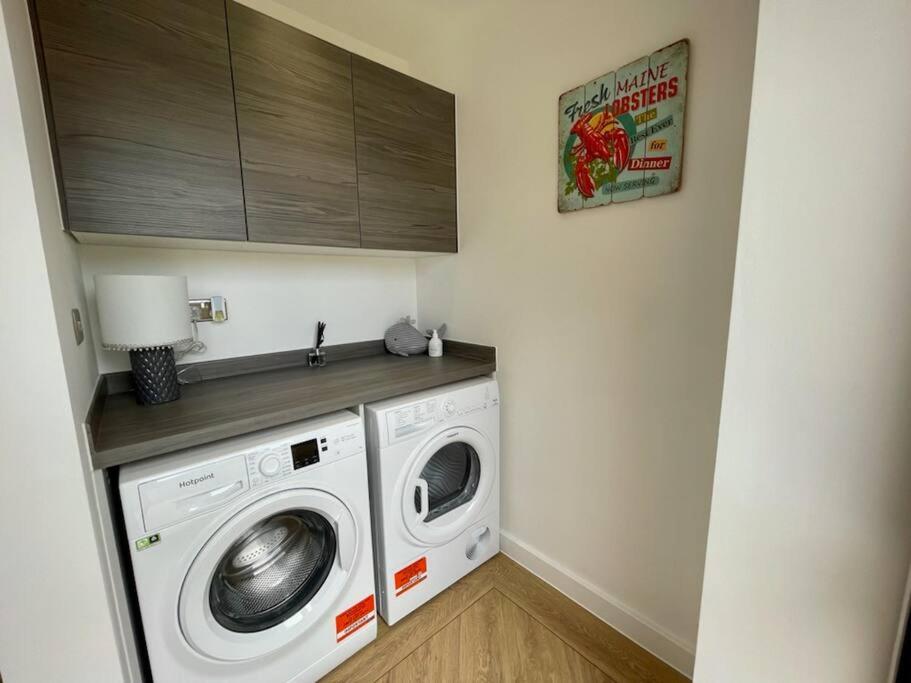 4 The Salt Yard, Whitstable - free parking, centre of town, 2 min walk to beach