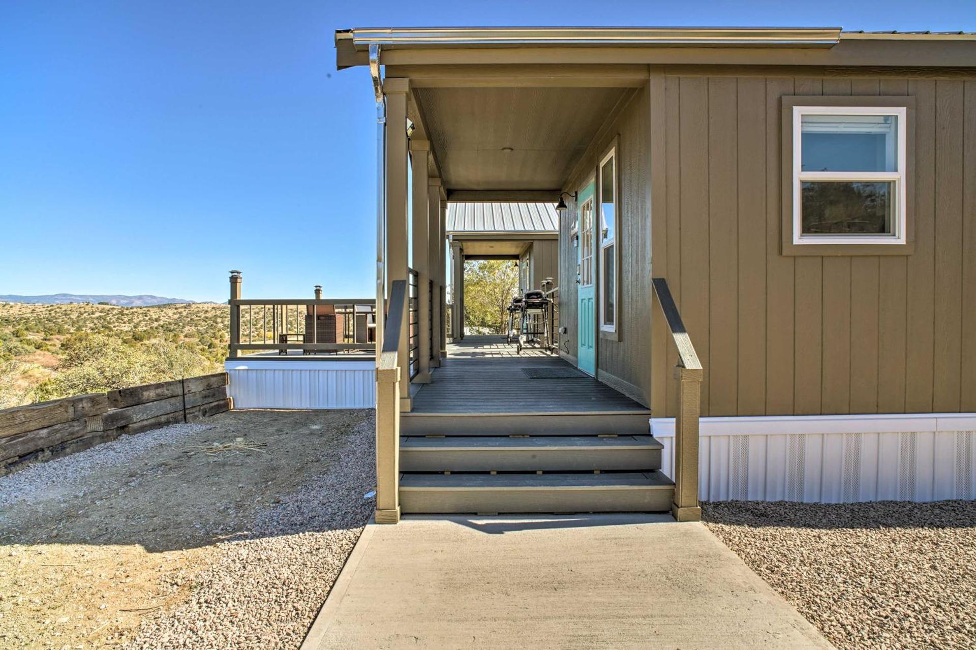 The Roadrunner - Silver City Oasis with Views!