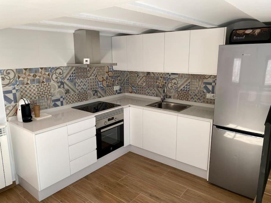 VILLA SOL Casa con cueva privada y vistas a la Iglesia