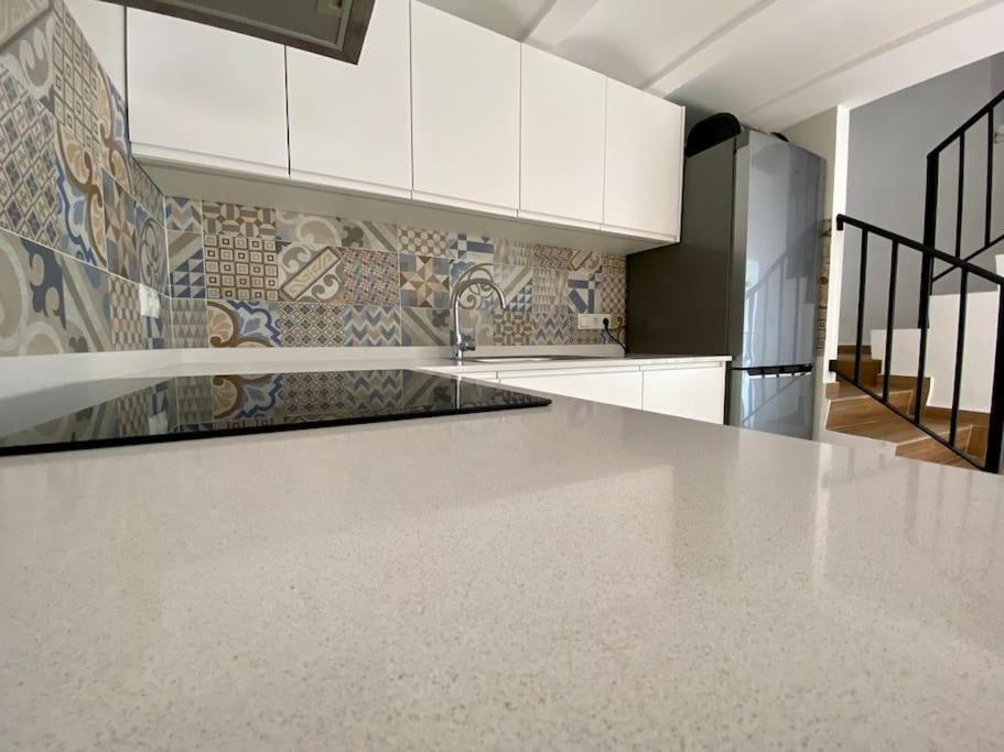 VILLA SOL Casa con cueva privada y vistas a la Iglesia