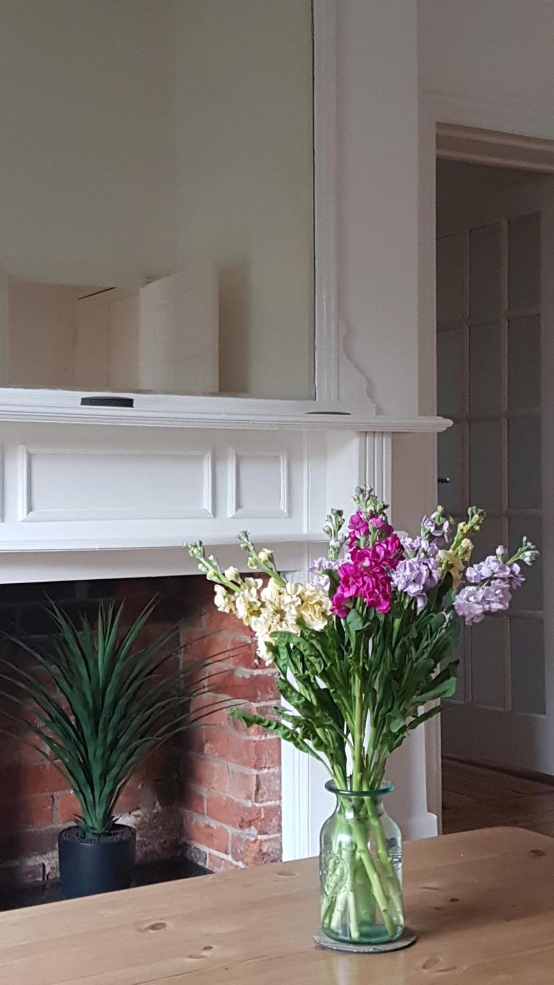 Lovely 2 Bedroom Flat Wifi Close to the beach