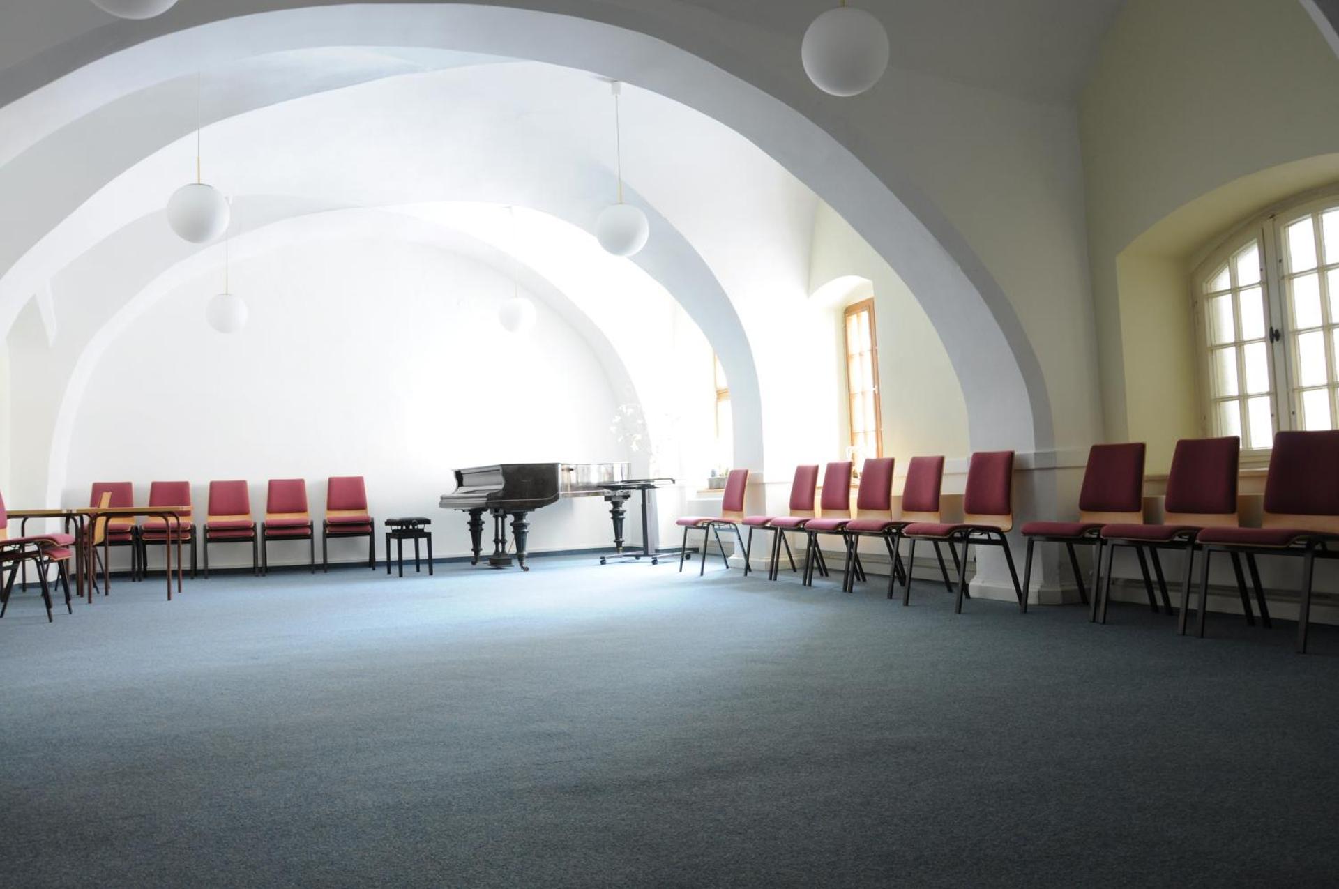 Communal lounge/ TV room