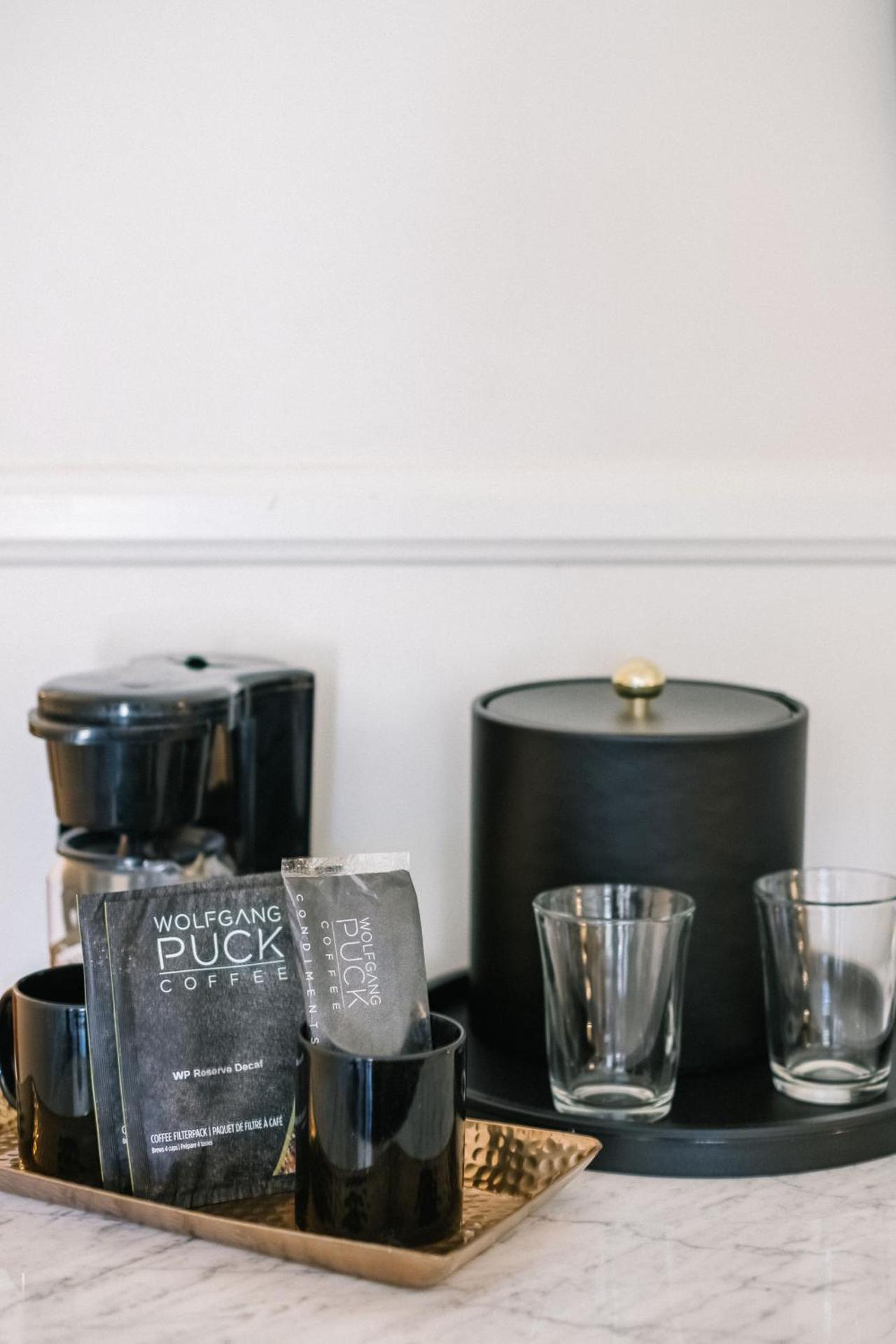 Coffee/tea facilities