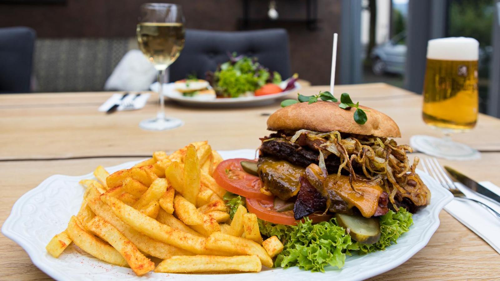 Restaurant/places to eat